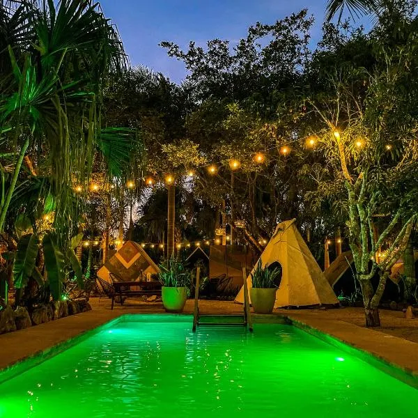 Glamping Bufo Alvarius Sanctuary Bacalar，位于Santa Cruz Chico的酒店