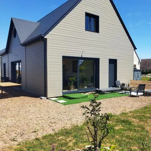 Harmonie Côtière - Belle Maison neuve bord de mer et plages du Débarquement，位于Ver-sur-Mer的酒店