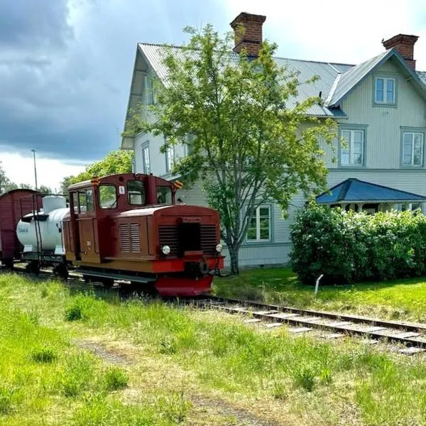 Sjönära Villa Lilla Emma, Jädraås, nära Kungsberget，位于Jädraås的酒店