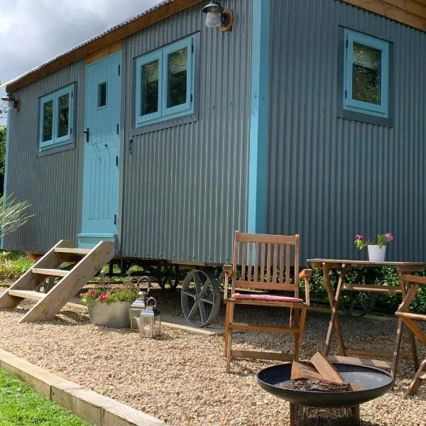 St. Kew Shepherd Huts，位于韦德布里奇的酒店