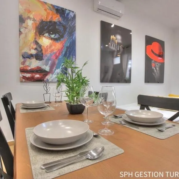 Apartamento Lokys centro ciudad, parking privado gratuito，位于穆尔西亚的酒店