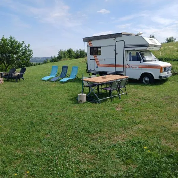 Camping car vintage，位于Saint Maurice en Chalencon的酒店