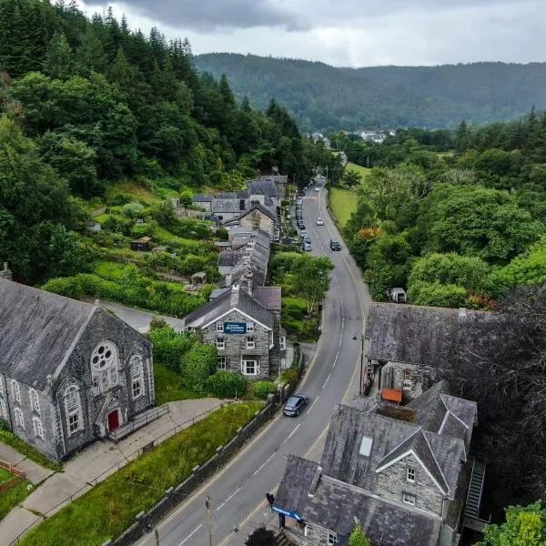 Base Camp Snowdonia，位于康威的酒店