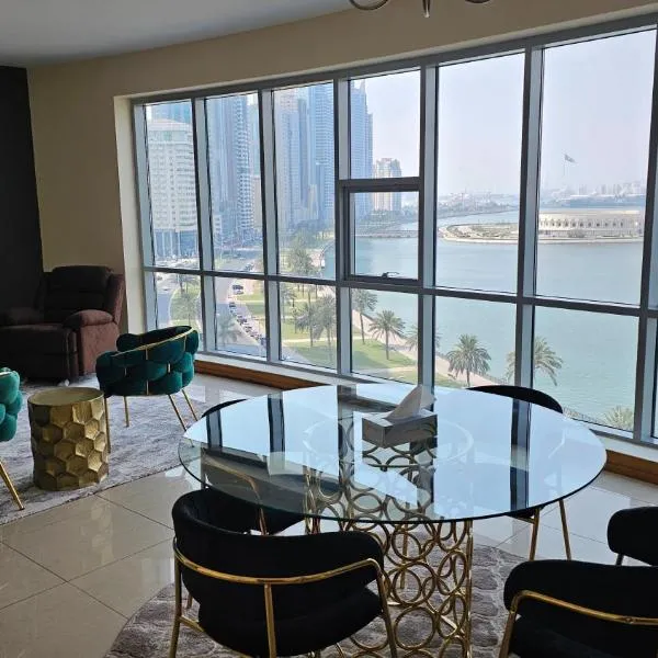 Luxury Rooms in Stylish Apartment，位于阿吉曼的酒店