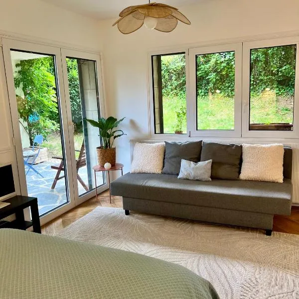 Cosy studio - A 2 pas de Paris et de Versailles，位于路维希恩的酒店
