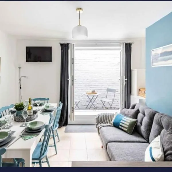Seabreeze Pet friendly 3 bedroom house by the sea，位于滨海戈尔斯顿的酒店