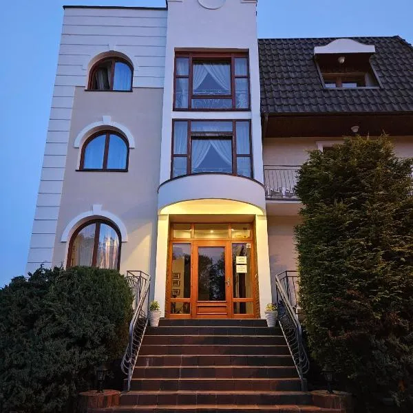 Willa Bursztynowa，位于弗瓦迪斯瓦沃沃的酒店