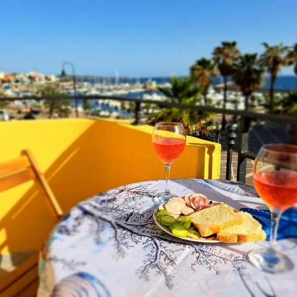 Follow The Sun Casa fronte mare，位于斯库索港的酒店