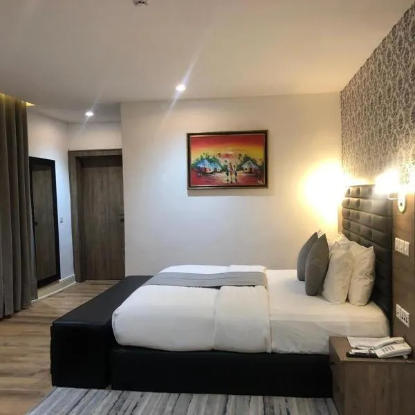 Crownsville Hotel - Airport Road，位于哈科特港的酒店