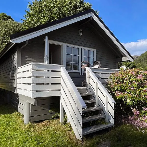 Selje Camping - Hytte Nr 8，位于Selje的酒店