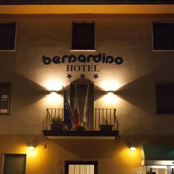 贝纳迪诺酒店，位于马斯蒂亚诺的酒店