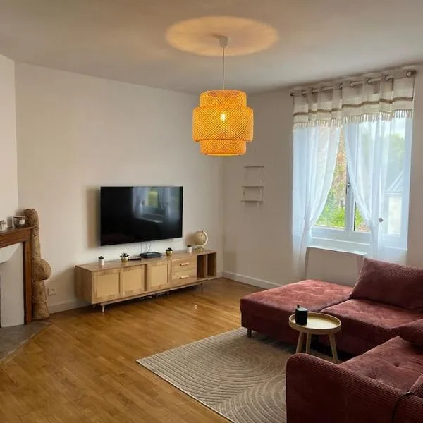 Appartement 90m2，位于Tranzault的酒店