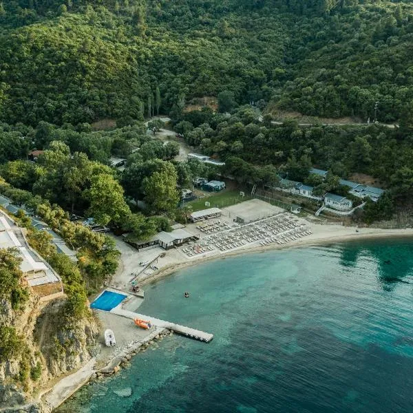 Porto Elea Camping & Bungalows，位于Metókhion Zográfou的酒店
