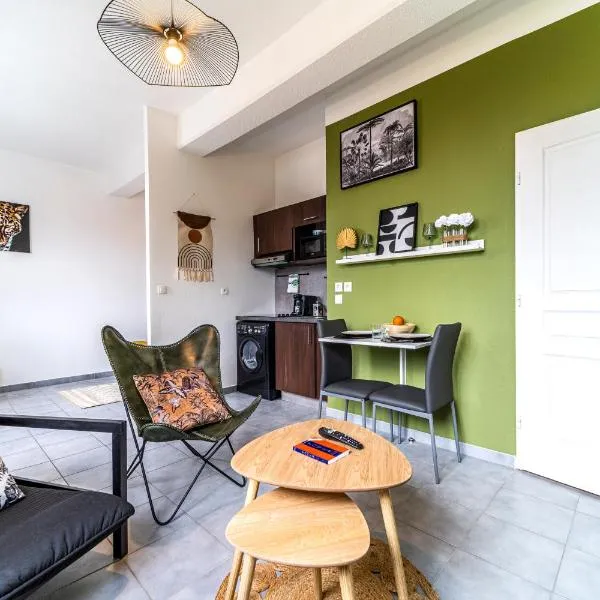 Stay Cosy Lille I Tourcoing - Appartement - Hypercentre - Parking securise - Wifi - Netflix - Cuisine，位于图尔昆的酒店