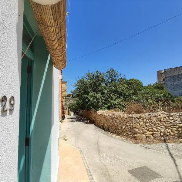 Serene Respite close to Rabat，位于Kerċem的酒店