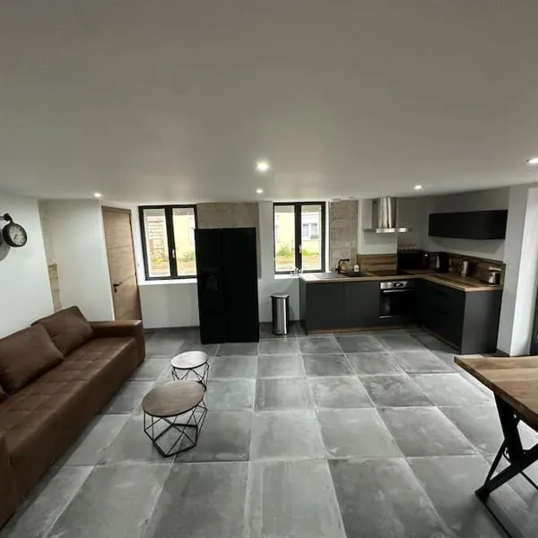Maison de charme, pierres blanches, SPA Jaccuzi，位于Camblain-lʼAbbé的酒店