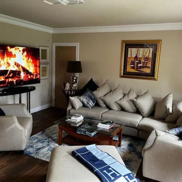 Sarsa Cottage Ballynahinch，位于Ballynahinch的酒店