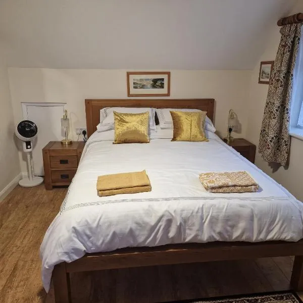 Woodvale Bungalow，位于Little Haven的酒店