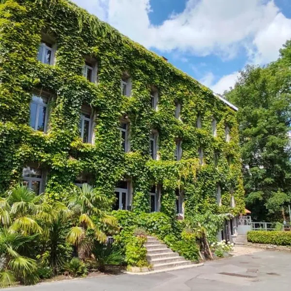 LOGIS HÔTEL-RESTAURANT - Le Moulin d'Artres，位于Artres的酒店