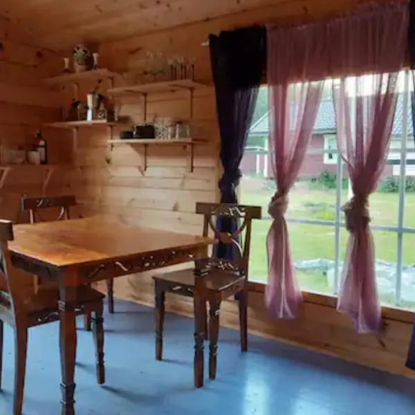 Rentukka - Sähköttömät Yöpymismökit - Off-grid Cottages，位于Nötö的酒店