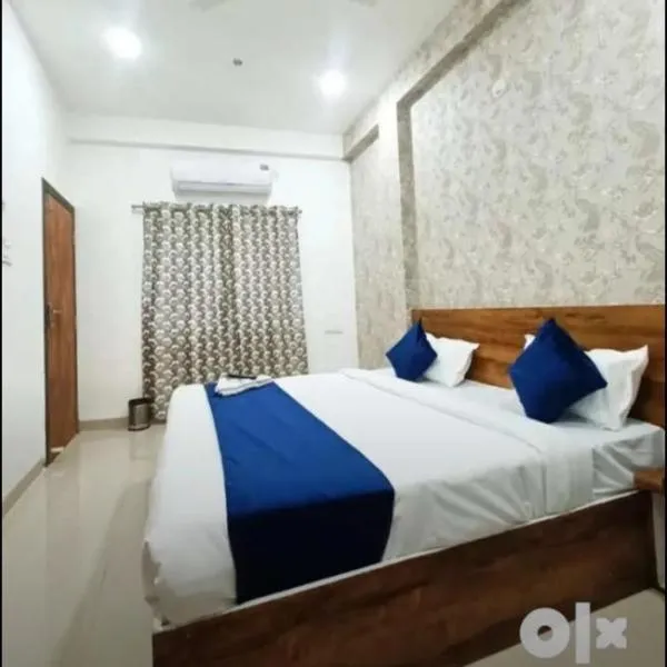 Hotel parthika palace，位于印多尔的酒店