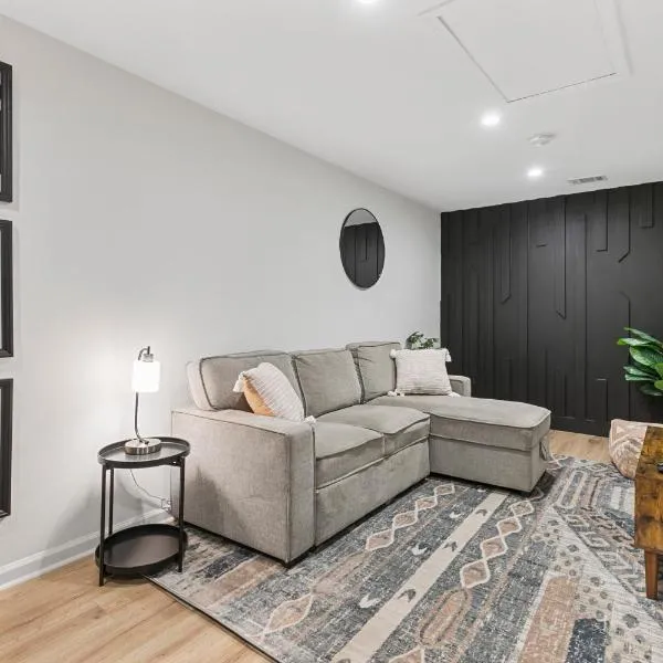 Chic 1BR Oasis Ideal Retreat near Six Flags，位于奥斯特的酒店