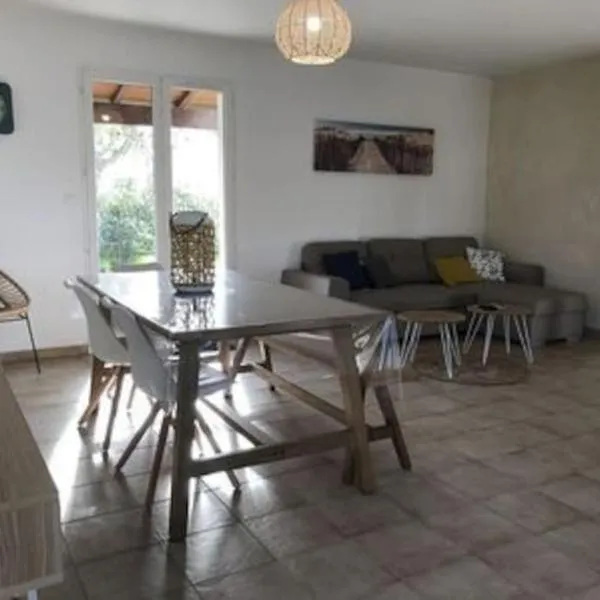 Maison de vacance proche de la plage，位于La Brée-les-Bains的酒店