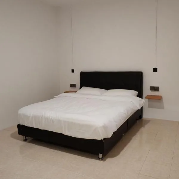 23 Inn Queen bedroom with Balcony，位于大山脚的酒店