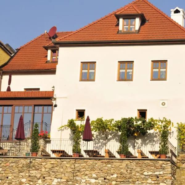 Gästehaus Turm Wachau，位于瓦豪地区魏森基兴的酒店