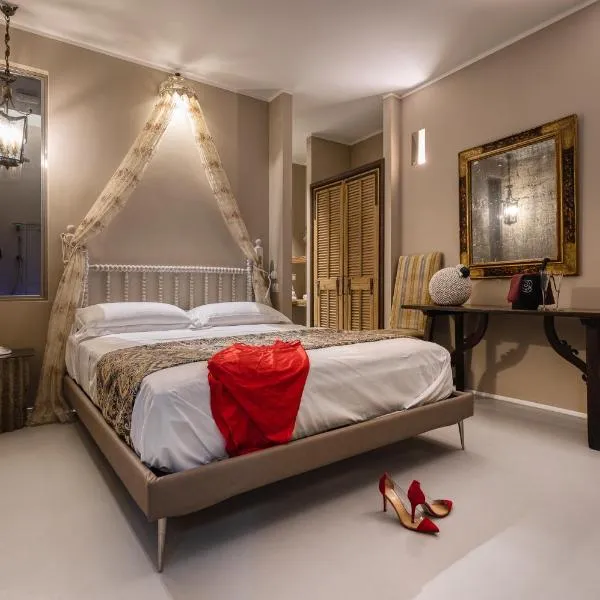 A'Mare Luxury Rooms，位于迪亚诺马里纳的酒店