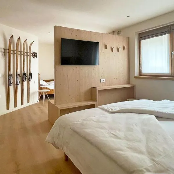 Alpine Rooms and Suites Livigno - Camana Noa -，位于利维尼奥的酒店
