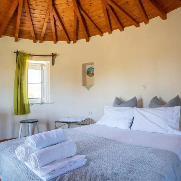Windmill for Two near Skala Eressos，位于埃雷索斯的酒店