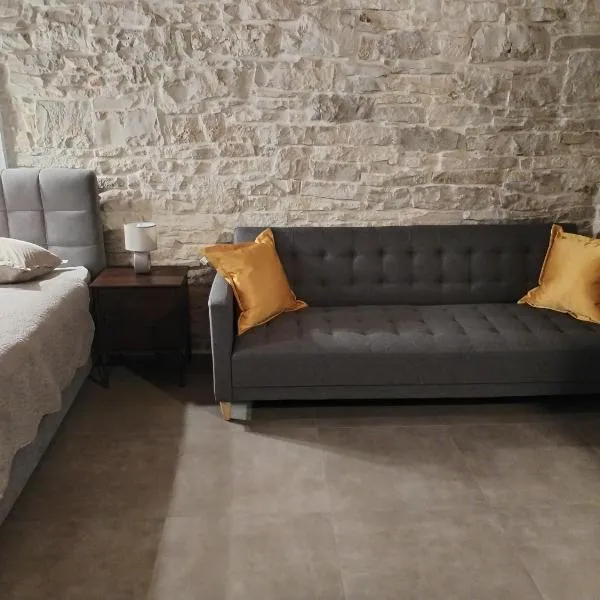 Studio apartman Ivor，位于巴莱的酒店