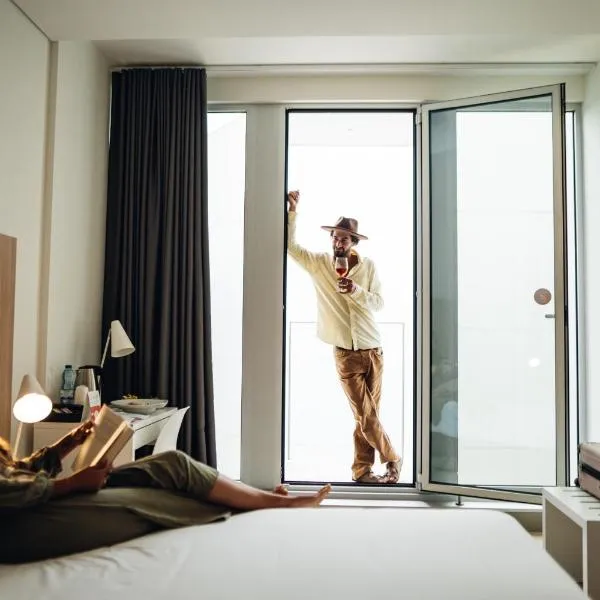 Stay Hotel Porto Aeroporto，位于马亚的酒店