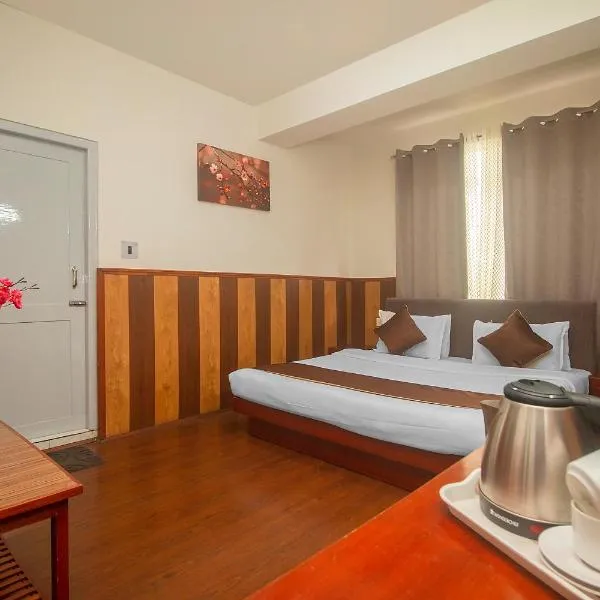 Hotel Sakura，位于甘托克的酒店