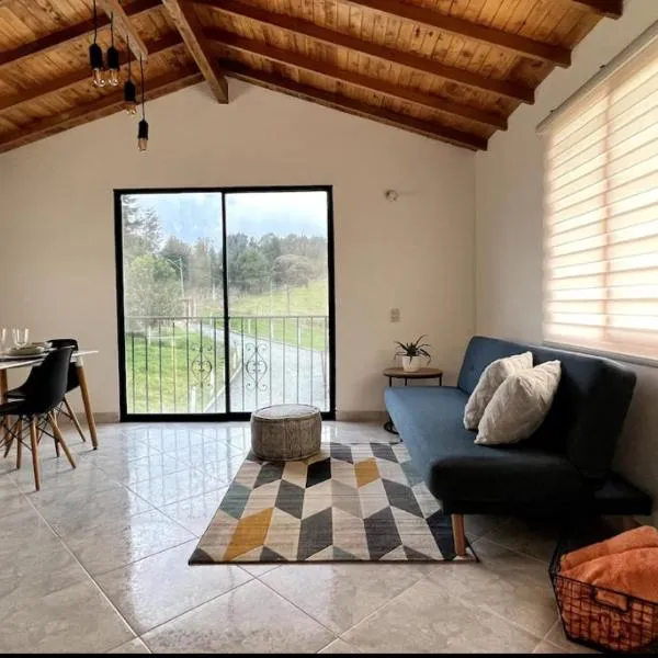 Cabaña Linda y acogedora，位于瓜尔内的酒店