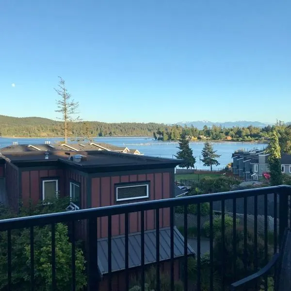 Ocean View Townhome - Sooke Harbour Marina，位于苏克的酒店