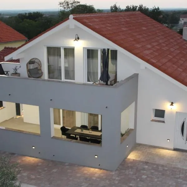 Vila Jela Poličnik,位于Poličnik的酒店