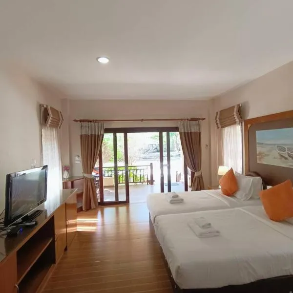 Chaithalay Khanom Resort，位于Ban Phang Phrao的酒店