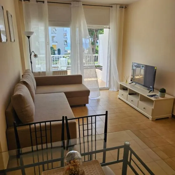 Apartament Playa Fenals，位于布拉内斯的酒店