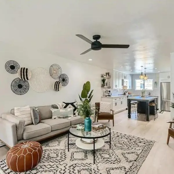 Luxury Condo in Old Town Scottsdale wPool，位于斯科茨的酒店