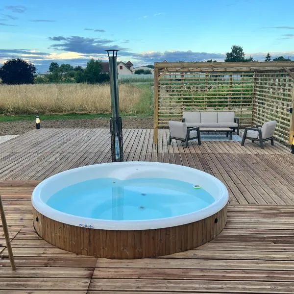 GreenWoods Ecolodge - Zoo de Beauval et Châteaux de la Loire，位于Fresnes的酒店