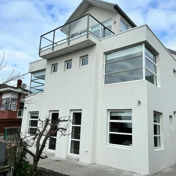 Cbay 1 or 2 bedroom，位于提马鲁的酒店