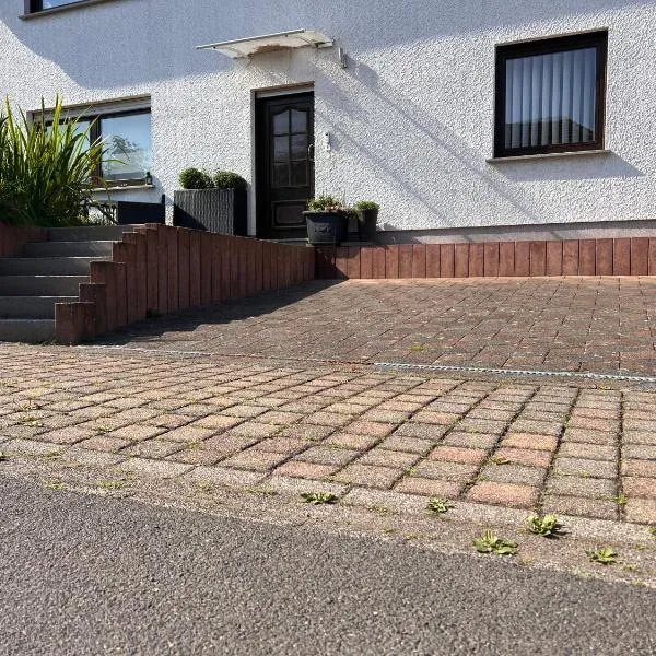 Ferienwohnung am Nürburgring，位于Siebenbach的酒店