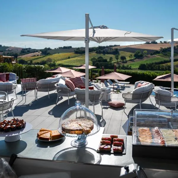 DEL CARMINE AGRIRESORT- ex a3passi，位于安科纳的酒店
