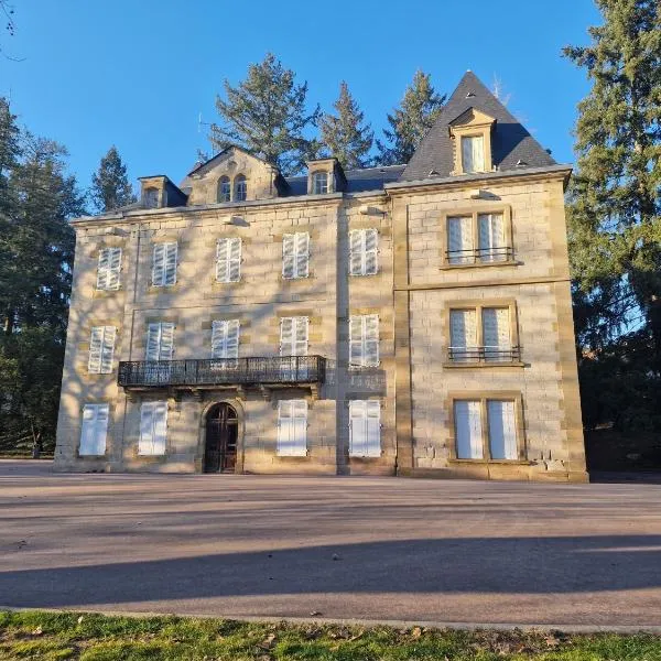 Château de Sérignac，位于Malemort-sur-Corrèze的酒店