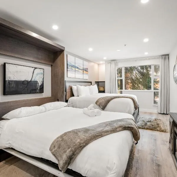 Ski In & Out, Heart of Upper Village，位于惠斯勒的酒店