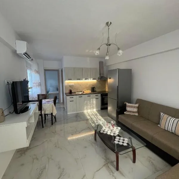 Luxury apartment in Nea Kallikrateia，位于尼亚·卡利克拉提亚的酒店