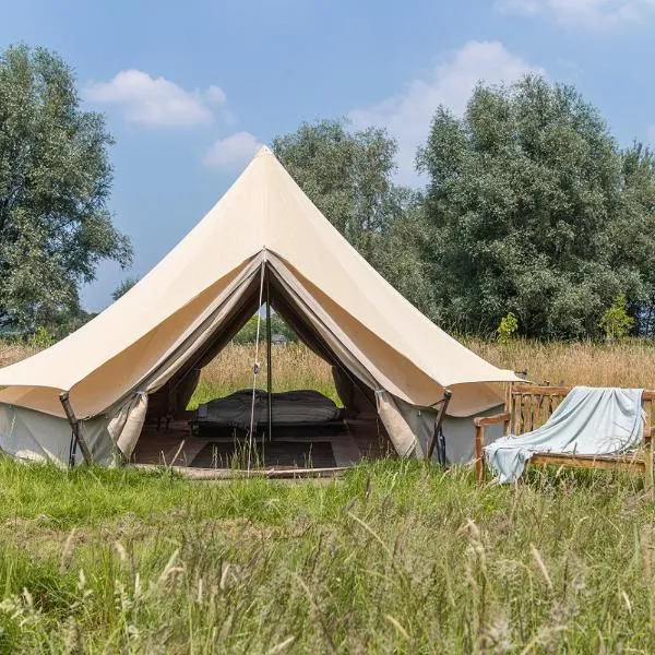 Rosephine Glamping，位于Zomergem 的酒店