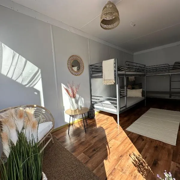 Camp Hostel，位于弗瓦迪斯瓦沃沃的酒店